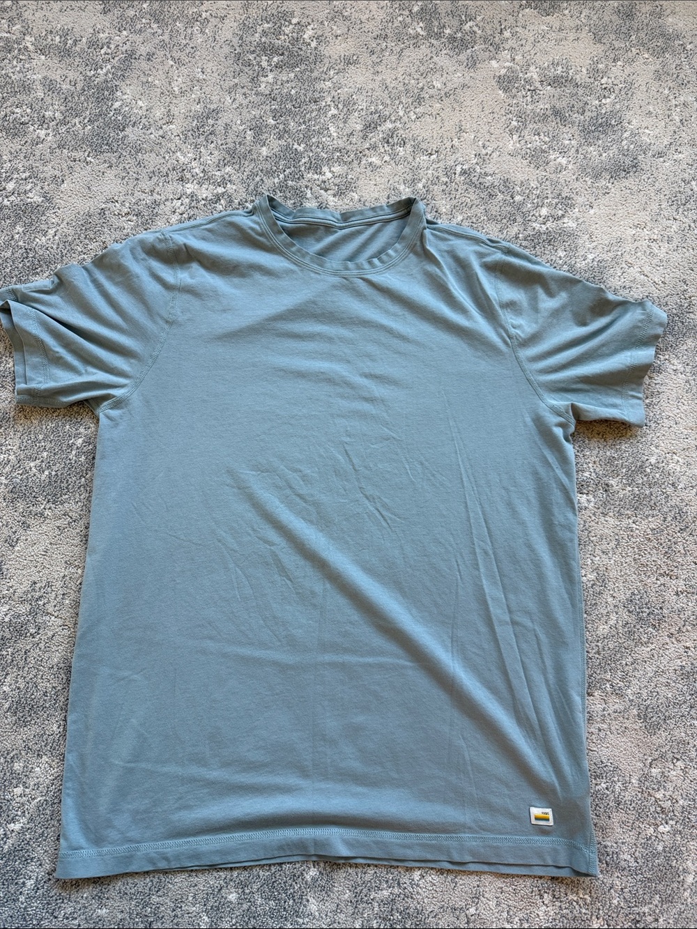 Men’s Vuori Short Sleeve Crew Tee in Dusty Blue, Size XL